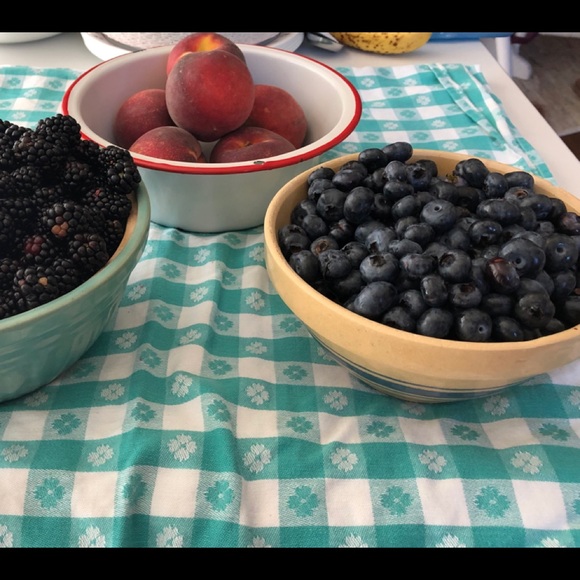 Meet your Posher, Lori - Picture 2 of 8